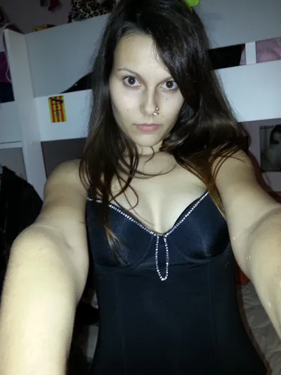 Femme à Quesnoy-sur-Deûle cherche interactions séduisantes